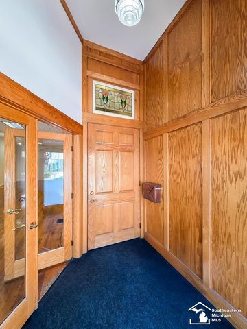 8 E Front Street, Monroe, MI 48161