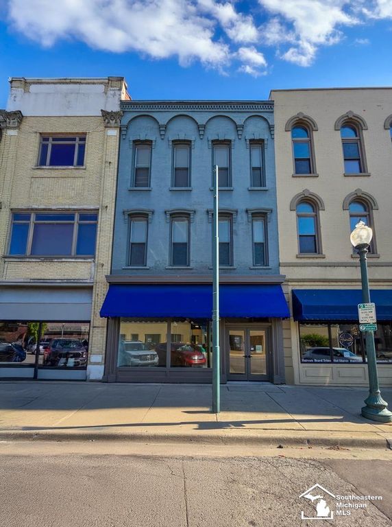 8 E Front Street, Monroe, MI 48161