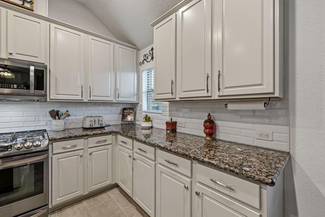 511 Oak Ridge Grove Circle, Spring, TX 77386