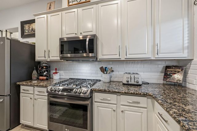 511 Oak Ridge Grove Circle, Spring, TX 77386