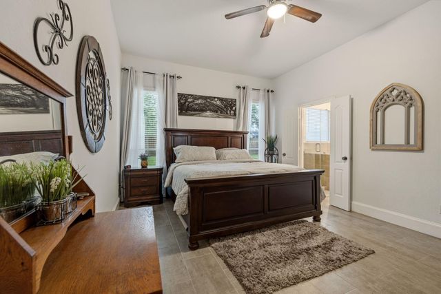 511 Oak Ridge Grove Circle, Spring, TX 77386