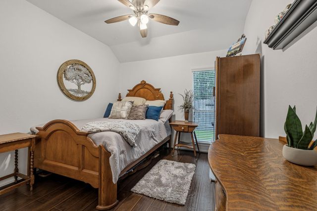511 Oak Ridge Grove Circle, Spring, TX 77386