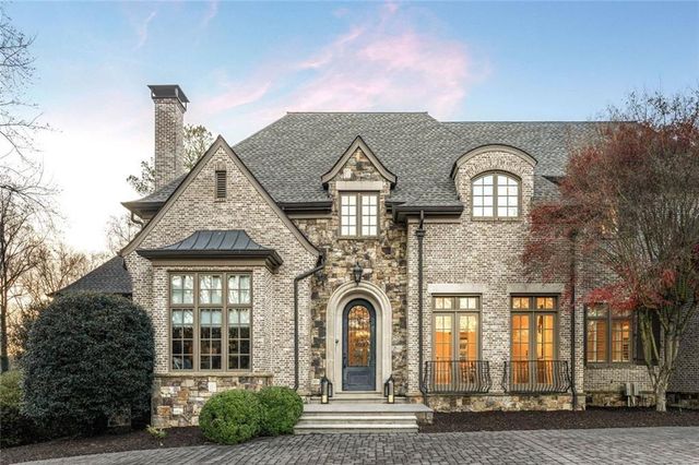 4076 Glen Devon Drive NW, Atlanta, GA 30327
