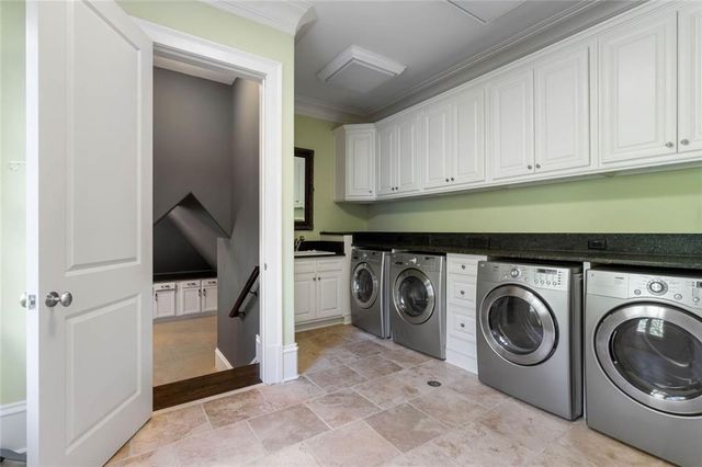 4076 Glen Devon Drive NW, Atlanta, GA 30327