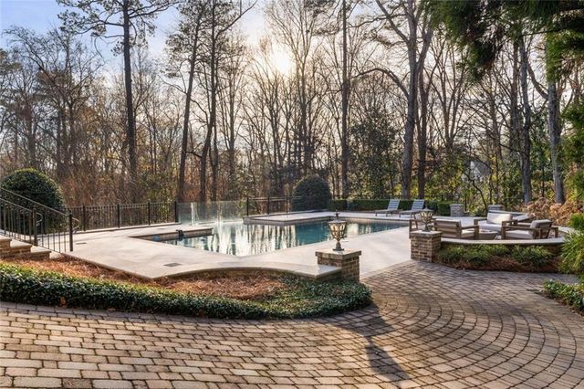 4076 Glen Devon Drive NW, Atlanta, GA 30327