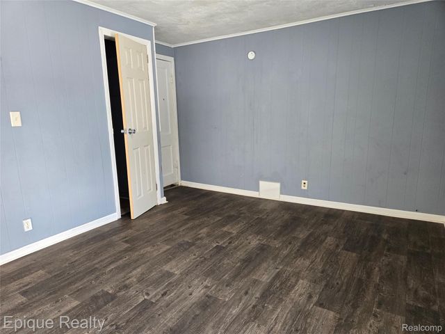 413 15th Street, Port Huron, MI 48060