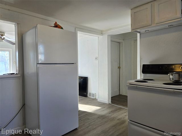 413 15th Street, Port Huron, MI 48060