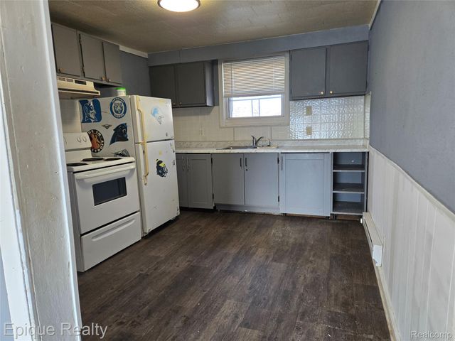 413 15th Street, Port Huron, MI 48060