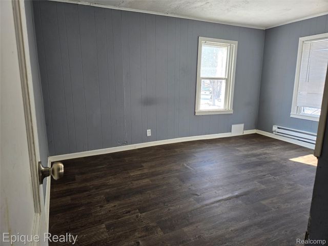 413 15th Street, Port Huron, MI 48060