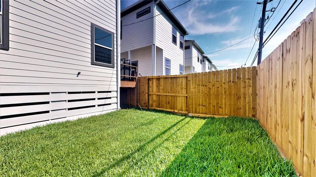12260 Kirkgard, Houston, TX 77045