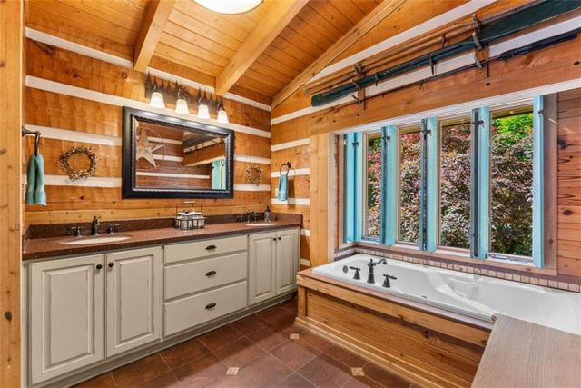 1131 Lee Circle, Statham, GA 30666
