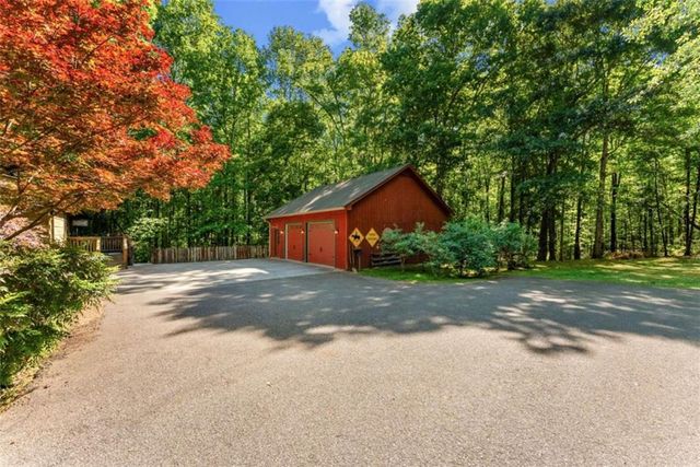 1131 Lee Circle, Statham, GA 30666