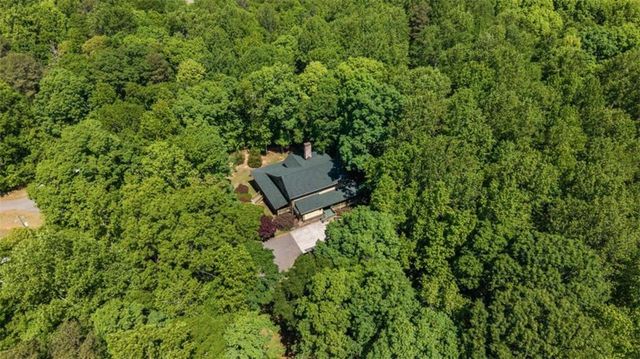 1131 Lee Circle, Statham, GA 30666