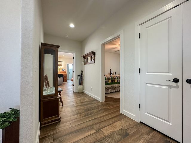 1048 Roanoke Ln, Kerrville, TX 78028