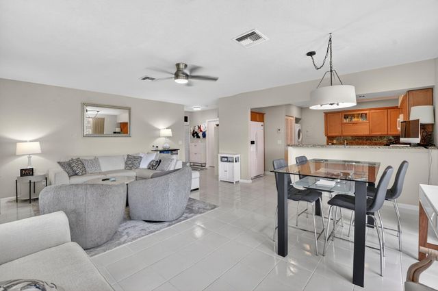 19181 Sabal Lake Drive 5151, Boca Raton, FL 33434