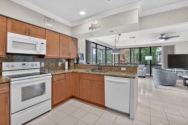19181 Sabal Lake Drive 5151, Boca Raton, FL 33434