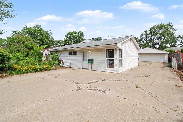 1711 Grove Road, Ypsilanti, MI 48198