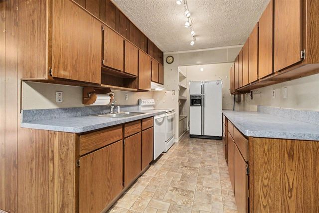 1711 Grove Road, Ypsilanti, MI 48198