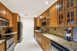 8675 SW 29th St, Miami, FL 33155