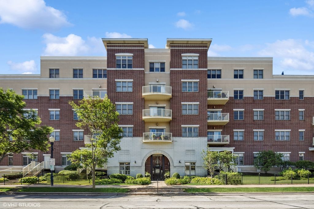 965 Rogers Street 202, Downers Grove, IL 60515