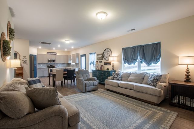 3728 Capstone Dr, Murfreesboro, TN 37128
