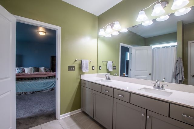 3728 Capstone Dr, Murfreesboro, TN 37128