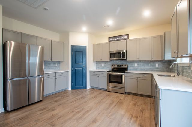 3728 Capstone Dr, Murfreesboro, TN 37128