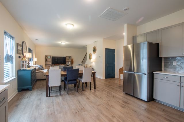 3728 Capstone Dr, Murfreesboro, TN 37128