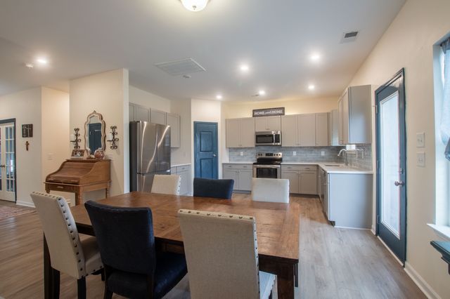 3728 Capstone Dr, Murfreesboro, TN 37128