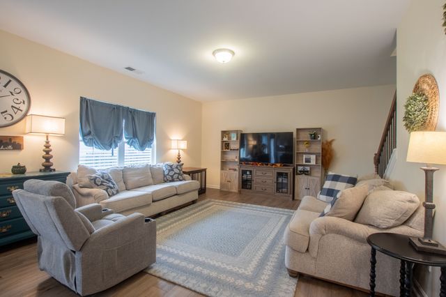 3728 Capstone Dr, Murfreesboro, TN 37128