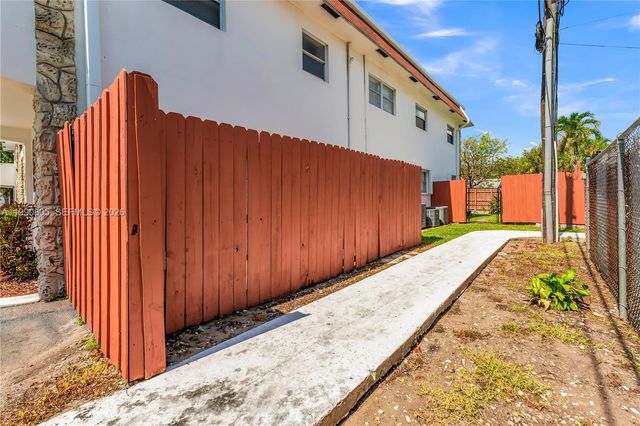 321 SW 1st Ct K-4, Pompano Beach, FL 33060