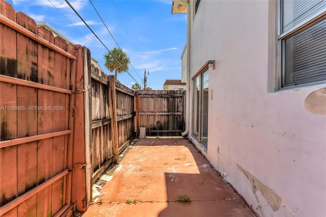321 SW 1st Ct K-4, Pompano Beach, FL 33060