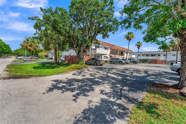 321 SW 1st Ct K-4, Pompano Beach, FL 33060
