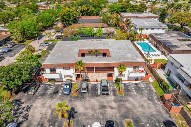 321 SW 1st Ct K-4, Pompano Beach, FL 33060
