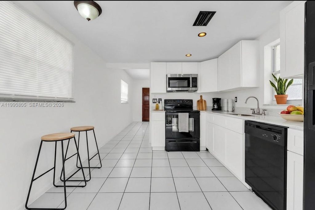 321 SW 1st Ct K-4, Pompano Beach, FL 33060