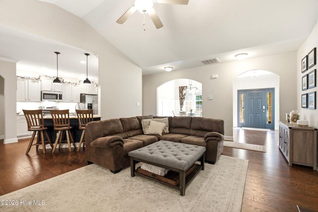 361 W Goldeneye Lane, Sneads Ferry, NC 28460