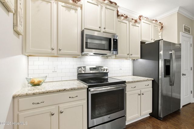 361 W Goldeneye Lane, Sneads Ferry, NC 28460