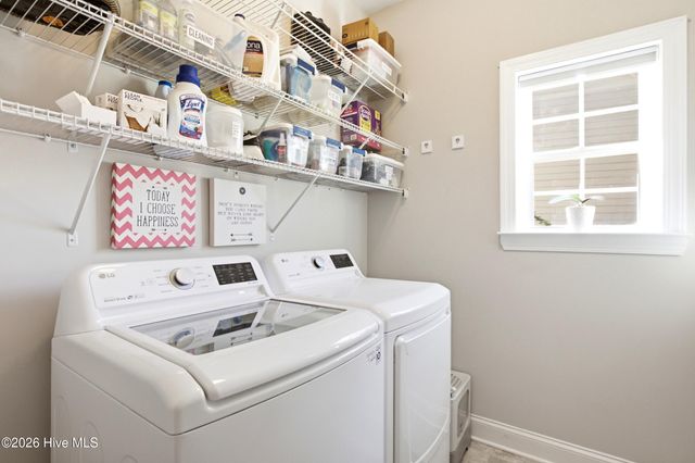 361 W Goldeneye Lane, Sneads Ferry, NC 28460