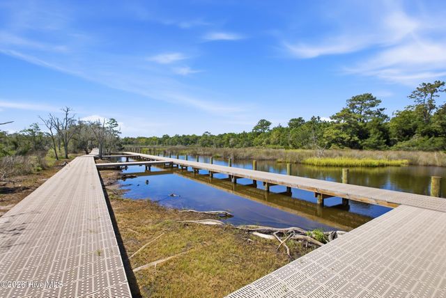 361 W Goldeneye Lane, Sneads Ferry, NC 28460