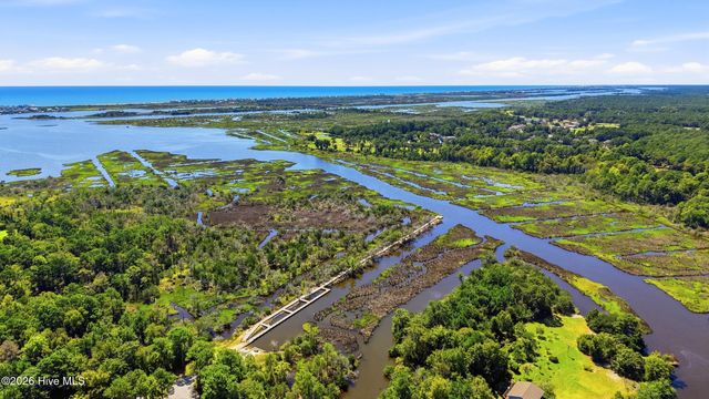 361 W Goldeneye Lane, Sneads Ferry, NC 28460