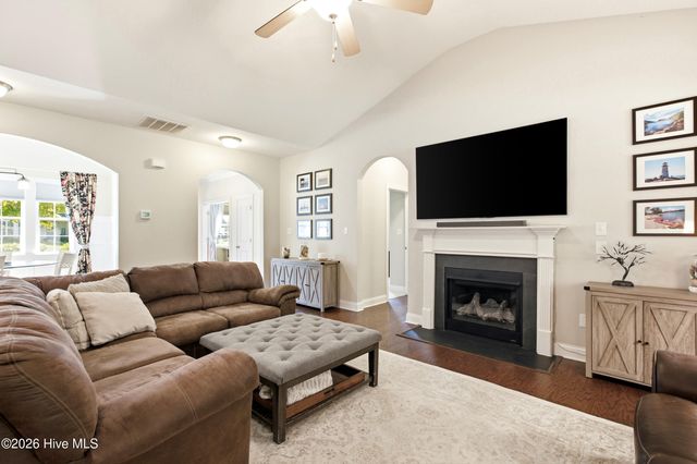 361 W Goldeneye Lane, Sneads Ferry, NC 28460