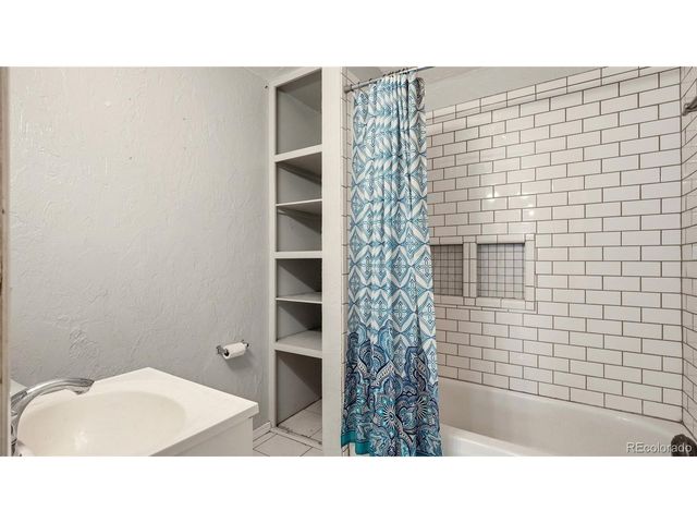 220 State, Sterling, CO 80751