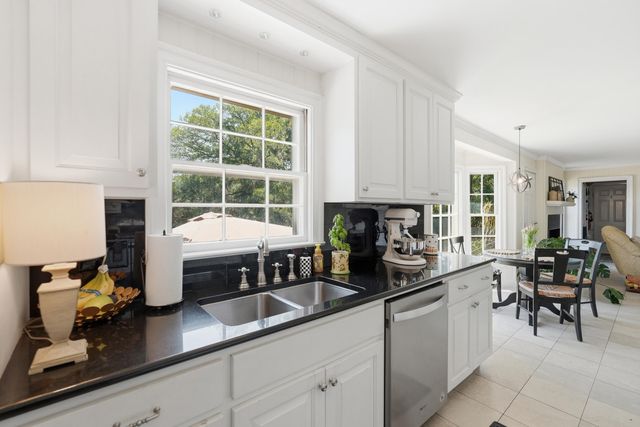 7 Garden Corner Court, Charleston, SC 29407