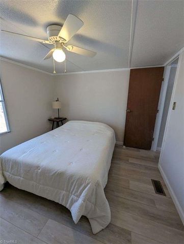 166 Veterans Avenue, Lexington, NC 27292
