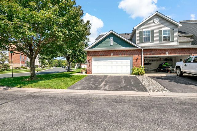 8012 Stratford Circle S, Shakopee, MN 55379