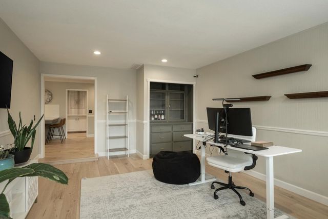 1637 W Los Altos Avenue, Fresno, CA 93711