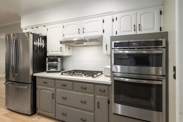 1637 W Los Altos Avenue, Fresno, CA 93711