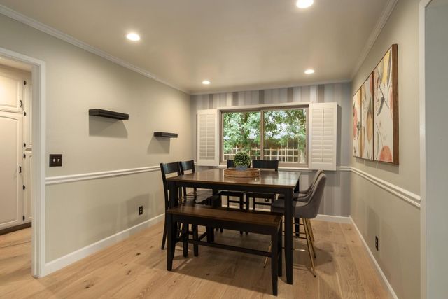 1637 W Los Altos Avenue, Fresno, CA 93711