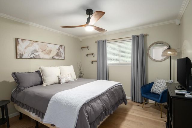 1637 W Los Altos Avenue, Fresno, CA 93711