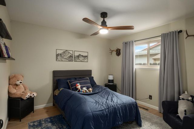 1637 W Los Altos Avenue, Fresno, CA 93711